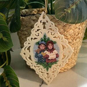 🎄Lenox Victorian Carolers Holiday Ornament